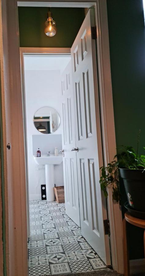 Elegant 1-Bedroom Apartment In Camden Town London Exterior foto